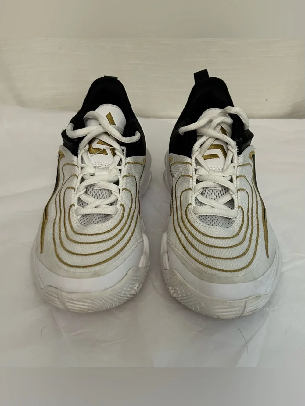 Nike Gianni Immortality 4 black and white Kids Athletic sneakers w/reverse swish